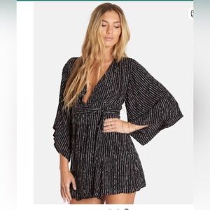 Billabong Black and White Patterned Top